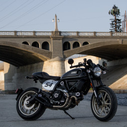 10 DUCATI SCRAMBLER CAFE RACER