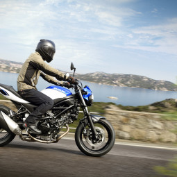 13 Suzuki SV650