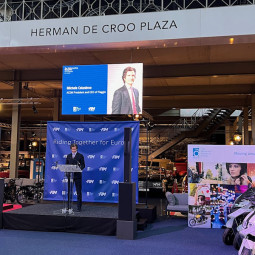 Colaninno ACEM Praesident und CEO Piaggio