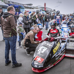 IDM Nuerburgring Fahrerlager Foto Motor Presse Stuttgart